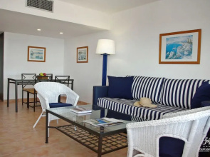 Spacious Apartment With sea View and Directly on the Beach