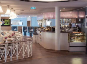 Hestia Hotel Strand
