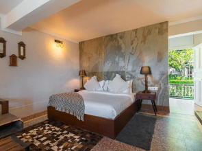 Maati Resort by the Lake Hill