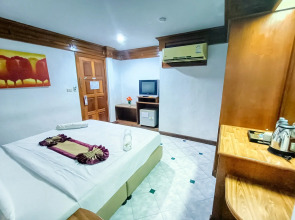 Hack Patong Beach Hotel