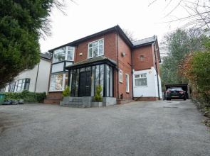 Pillo Rooms - 4BR House near Heaton Park