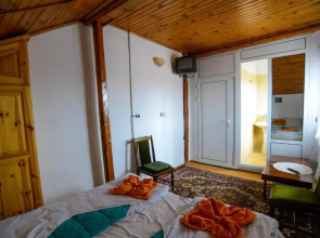 Topuzovi Guest House