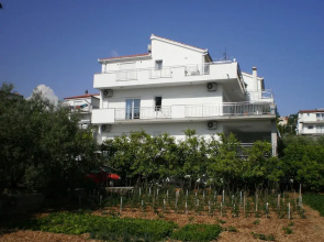Ljuba - Nice Garden - A2 Plavi
