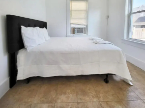 7 Beachside Inn