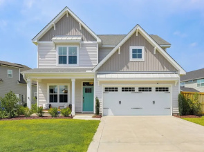 Spacious Home w/ Screened Patio in Wilmington!