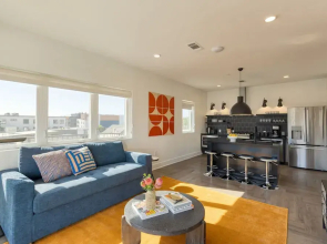 The Carter 305 by Avantstay 4BR Balcony