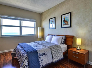 Regatta Beach Club C713
