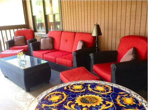 Plantation Oaks Inn