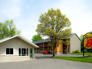 Super 8 by Wyndham Kingston