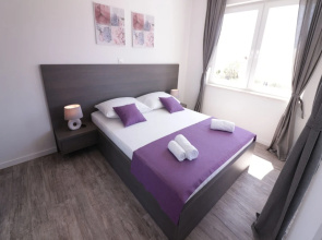 Apartments & Rooms Danivan Pool Villas B