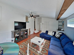 Charming Seaside W/ 2 Living Areas & Patio 3 Bedroom Home
