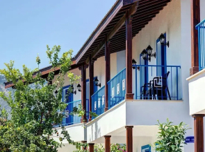 Queen Aphrodite Hotel