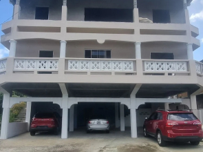 Diamond Cut Villa & Suites