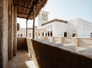 Отель Al Seef Heritage Hotel Dubai, Curio Collection by Hilton