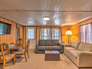 Pet-friendly Cloudcroft Cabin w/ Forest Views!
