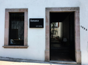 Romance City Hotel