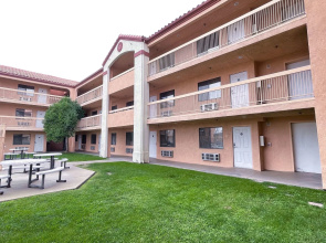 Motel 6 Barstow