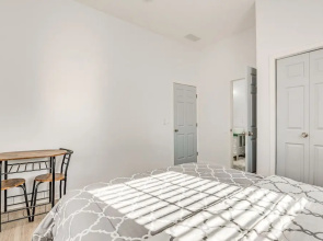 Spacious Atlanta Home w/ Deck < 5 Mi to Downtown!