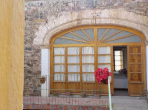 Hotel Shantiniketan
