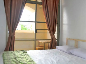 Full Hostel