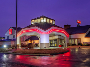 Red Roof Inn PLUS+ & Suites Knoxville West-Cedar Bluff