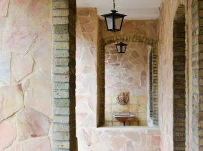 Alcantara Rustic House