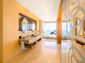 Garza Blanca Resort & Spa