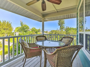 Steps to Ocean & Bay: Bradenton Beach Townhome!