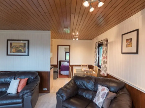 Conifer Lodge 25 With Hot Tub, Newton Stewart