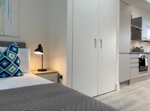 Fleet Heights Apartment Eight