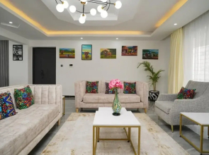 Lux Suites Platinum Oak Residency
