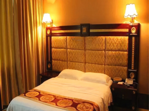 Huayi Youjia Hotel (Shaoguan Qujiang District Nanhua Temple)