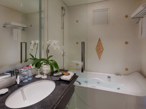 Grand Silverland Hotel & Spa