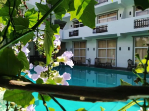 Garden Beach Hotel