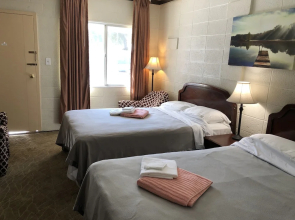 Rolling Hills Motel