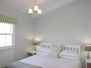 Paul Wallace Wines and Guest Cottages