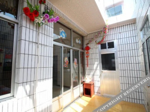 Yinhai Fisherman's House(蓬莱银海渔家乐)
