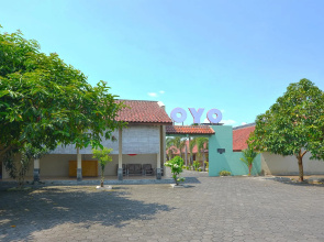 OYO 810 Idola Residence