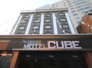Hotel Cube