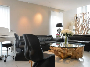 Luxurious Villa in Beauraing With Garden