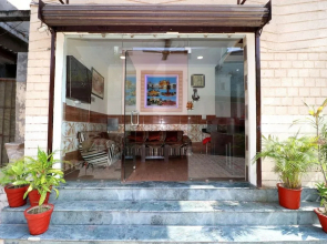 OYO 22090 Hotel Mall Residency