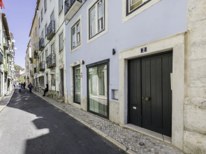 Downtown, Lisbon Apartment