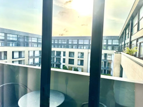 Embassy Gardens Apartment