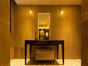 Lanting Fashionable Hotel