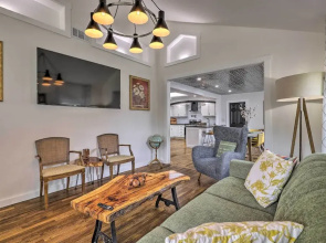 Fredericksburg Getaway w/ Covered Deck & Fire Pit!