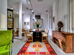 Villa Rothschild by Zvieli Hotels