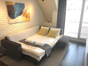 Unique Luxurious Jacuzzi PENTHOUSE DUPLEX in City Center! 2 BATHS! FREE PARKING!