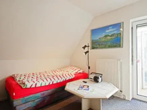 2 Single Rooms Fairground (5042)