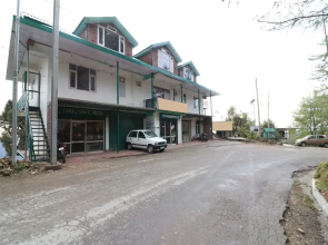 OYO 13317 Home Hill View 2BHK Mashobra