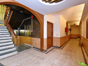 OYO 305 Hotel Rajdeep Palace